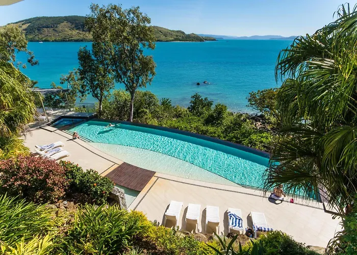 Edge 11 & Free Buggy - Hamilton Island